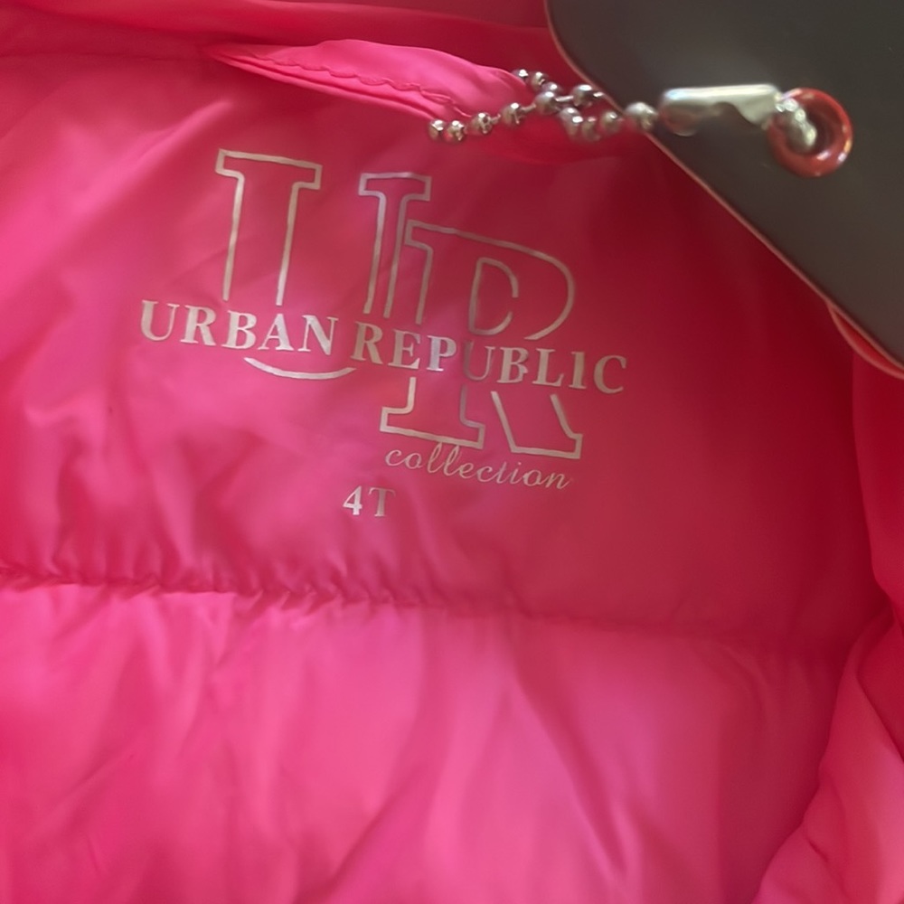 Beautiful pink jacket - Picture 3 of 4
